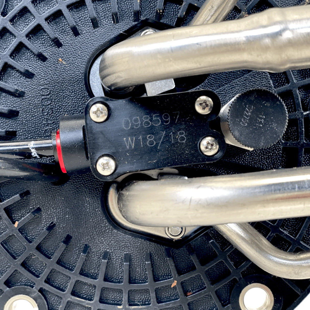 At491607 Genuine John Deere Def Tank Header Assembly - Truck To Trailer