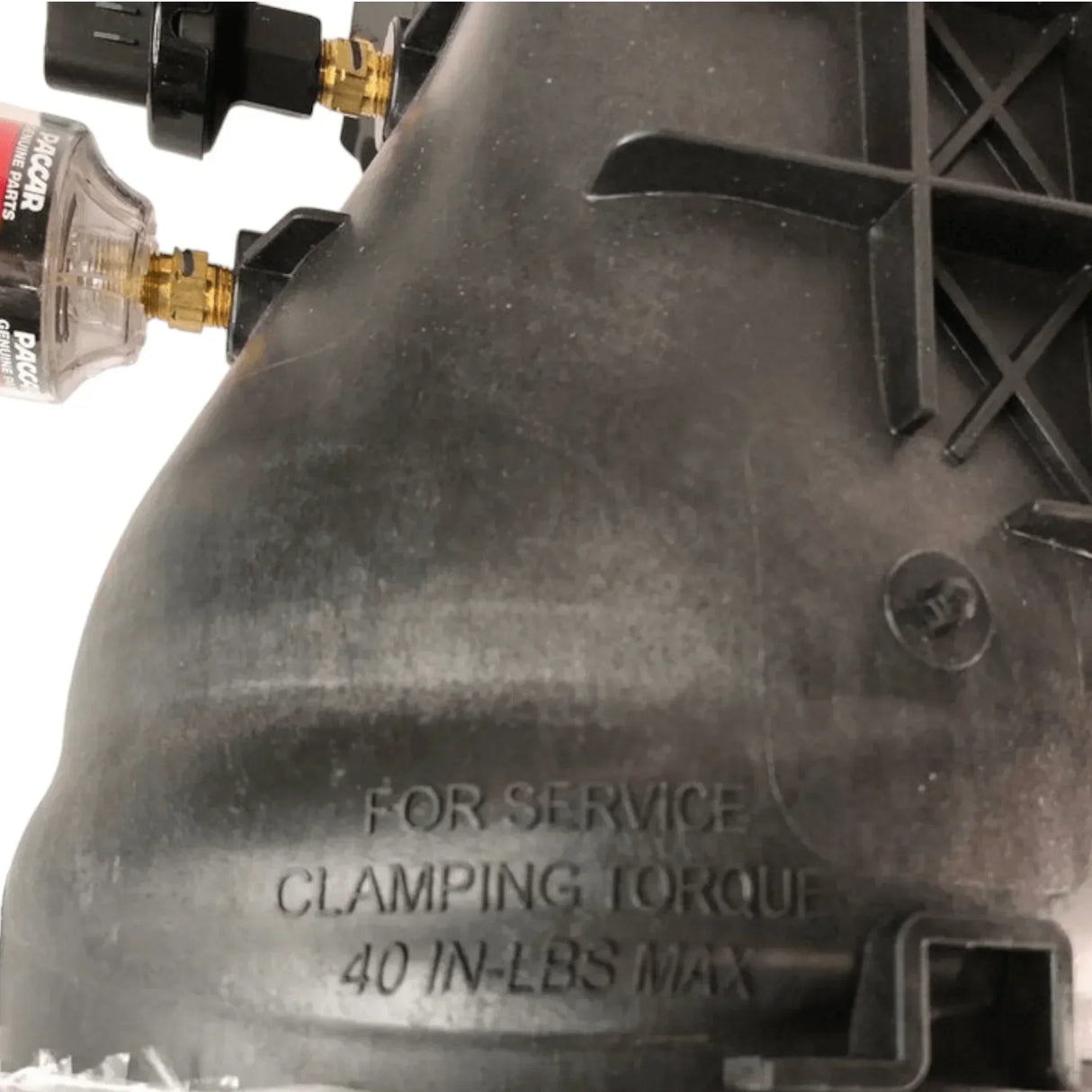 D37103221000 Genuine Paccar Air Cleaner Assembly - Truck To Trailer