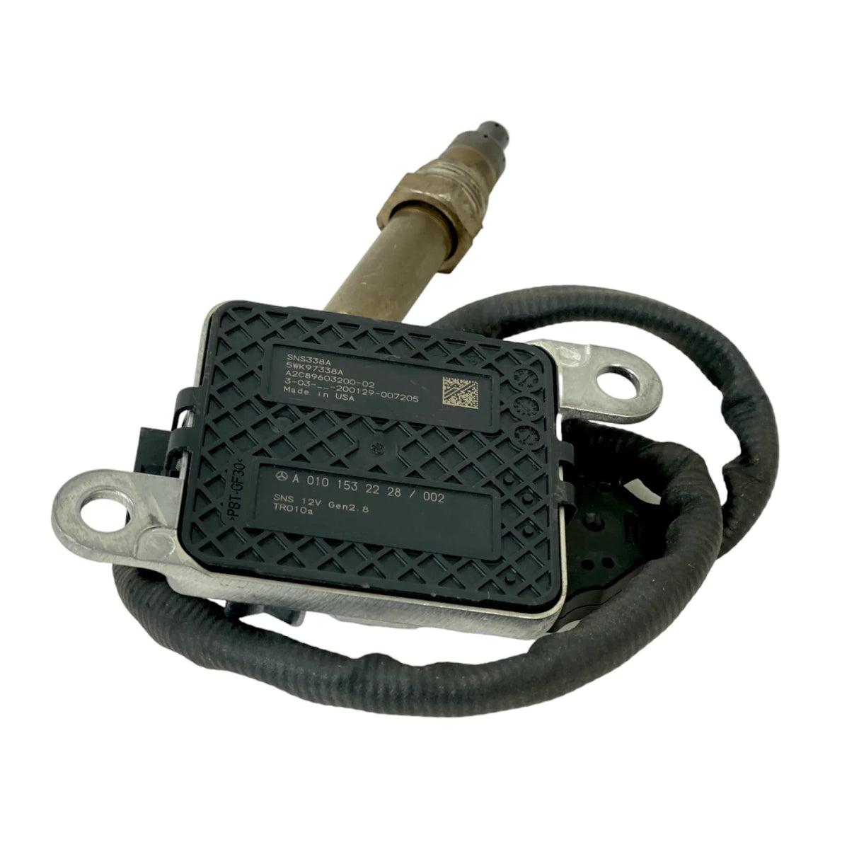 EA0101532228 Genuine Detroit Diesel Nox Sensor Inlet For Mercedes-Benz - Truck To Trailer