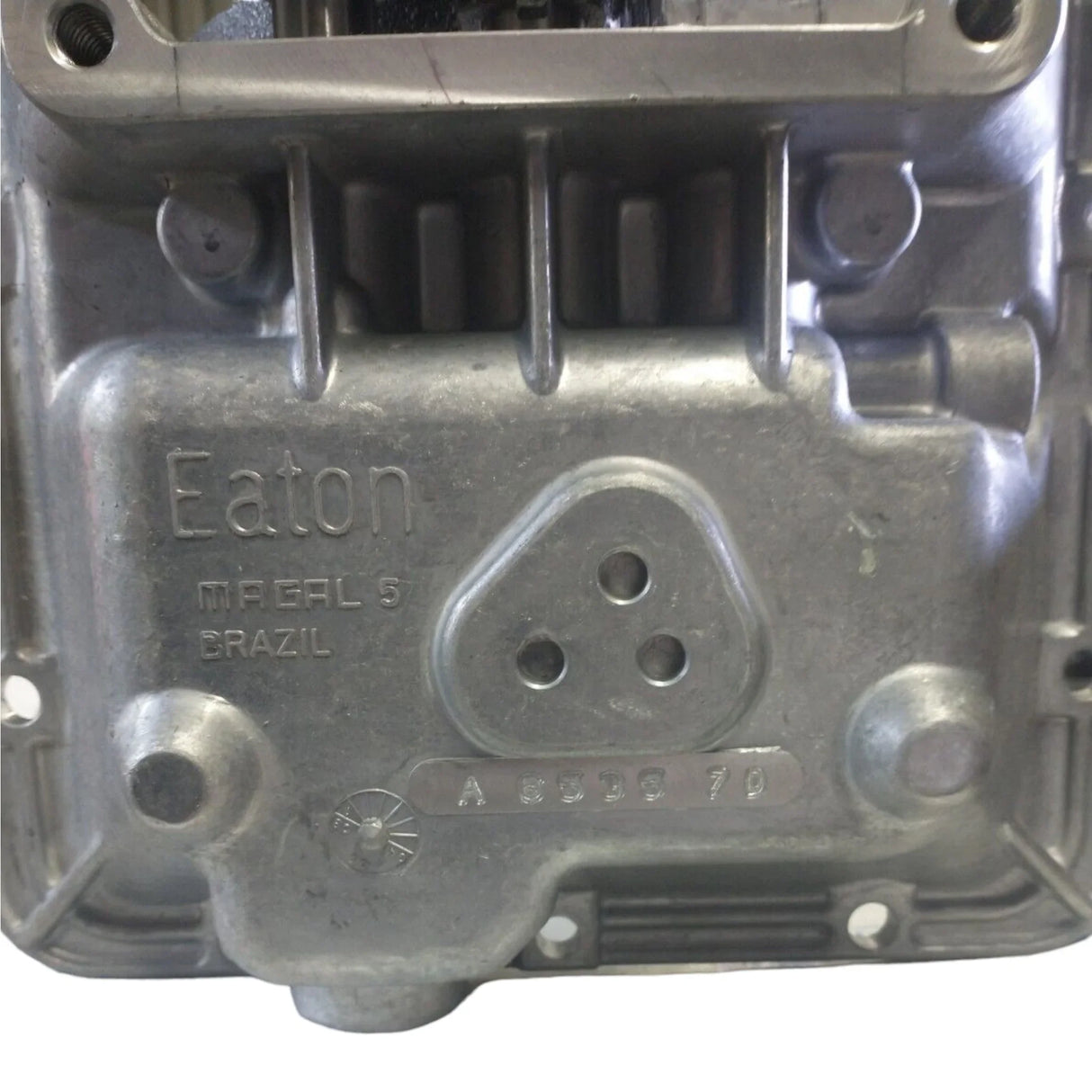 4302945 Genuine Eaton Shift Bar Housing Assembly - Truck To Trailer