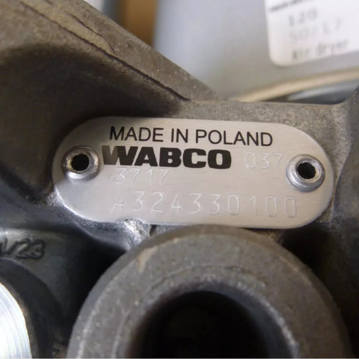 4324330400 Genuine Wabco Air Dryer - Truck To Trailer