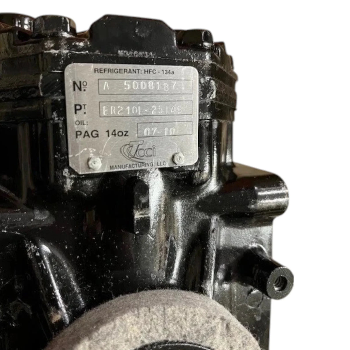 2502460C91 Genuine International A/C Air Conditioner Compressor - Truck To Trailer