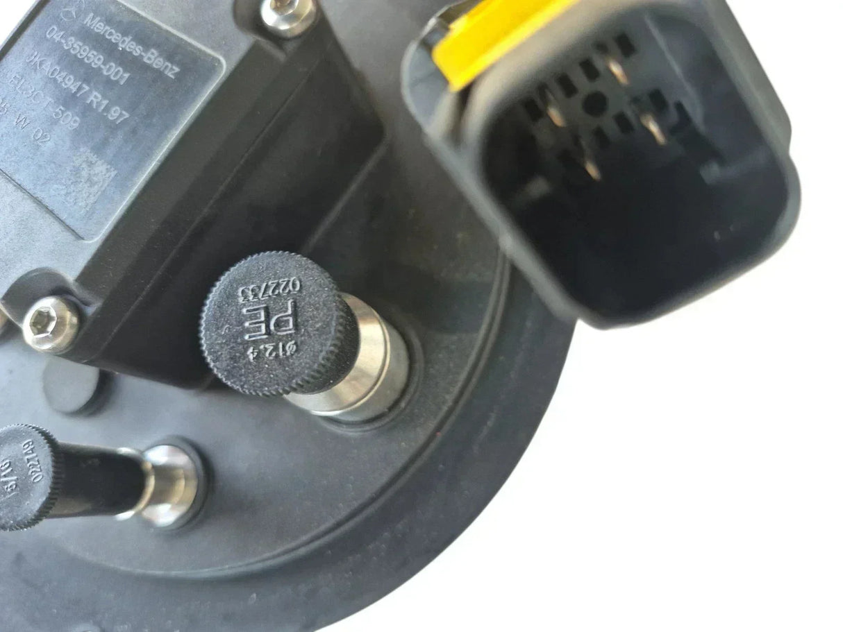 0435959001FIT Genuine Freightliner DEF Diesel Exhaust Fluid Header - Truck To Trailer