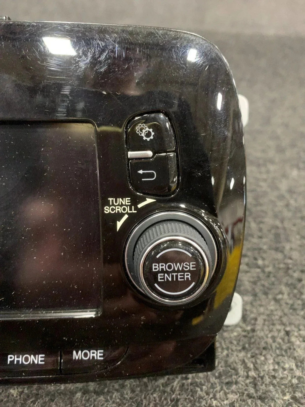 68260776AH Genuine Continental Multi Media Radio - Truck To Trailer