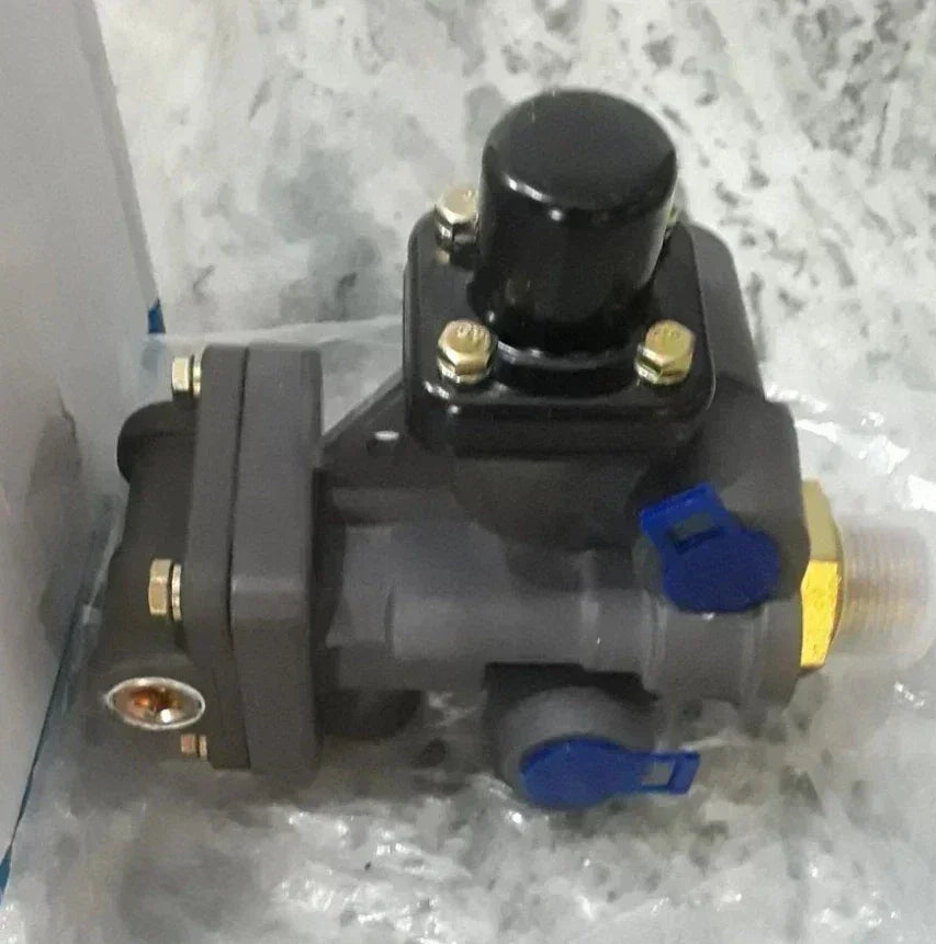 K033221 Genuine Bendix Spring Brake Valve - Truck To Trailer