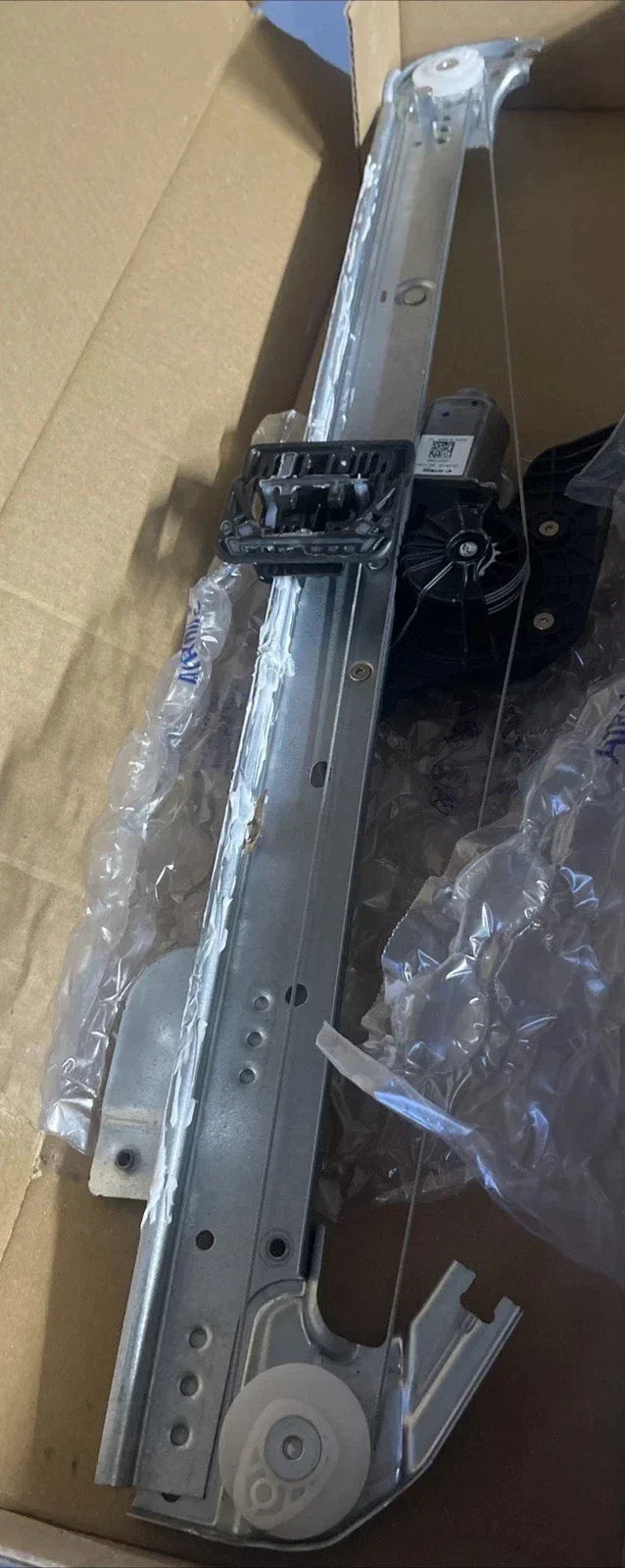 A18-74332-000 Genuine Freightliner Left Side Window Regulator Electric Assembly - Truck To Trailer