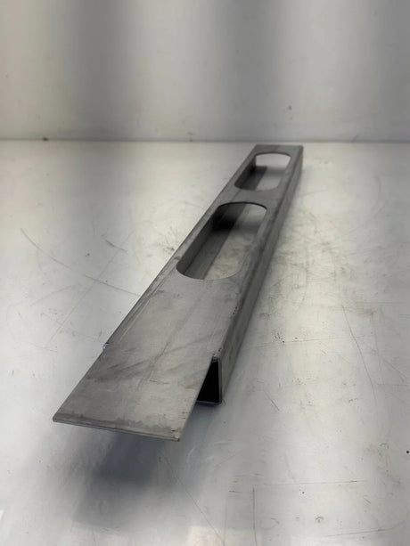 05S20711 Unbranded Crossmember - Truck To Trailer