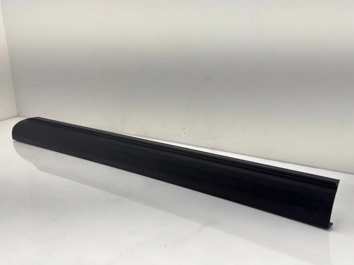 22-76156-009 Genuine Freightliner Right Side Aero Skirt - Truck To Trailer