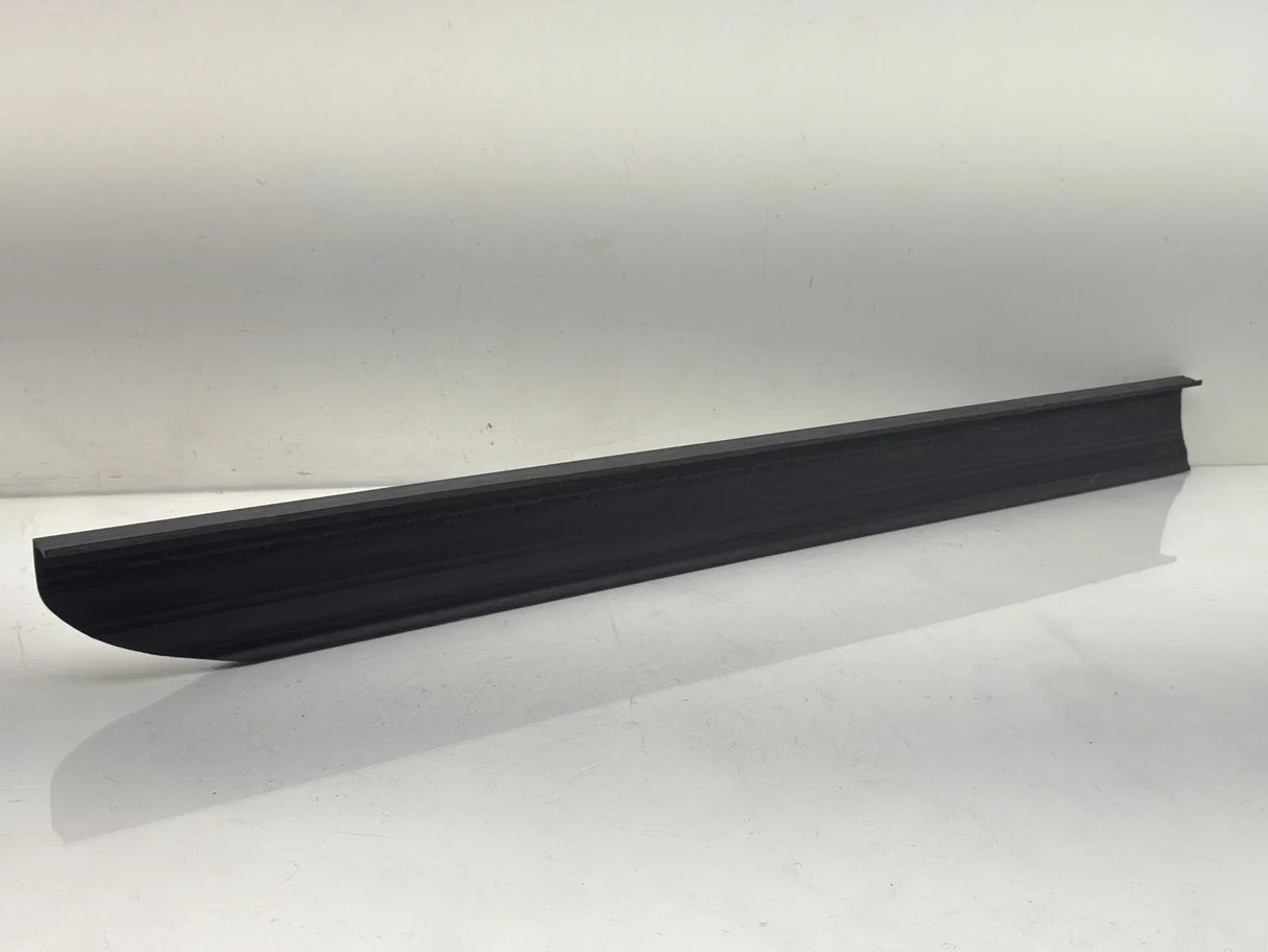 22-76156-009 Genuine Freightliner Right Side Aero Skirt - Truck To Trailer