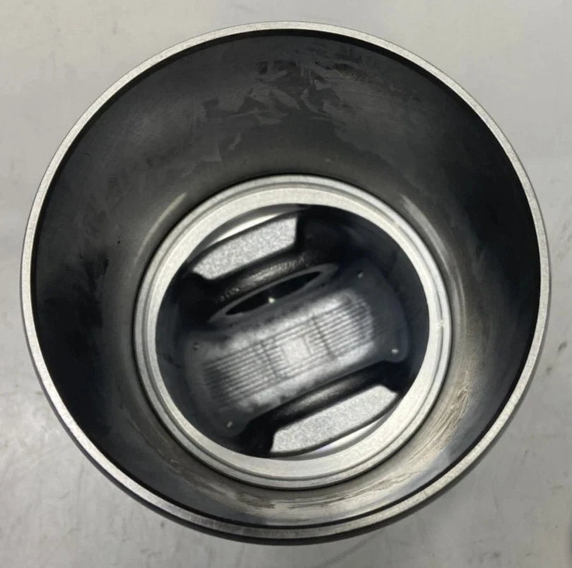 DZ125253 Genuine John Deere Piston-Liner Kit