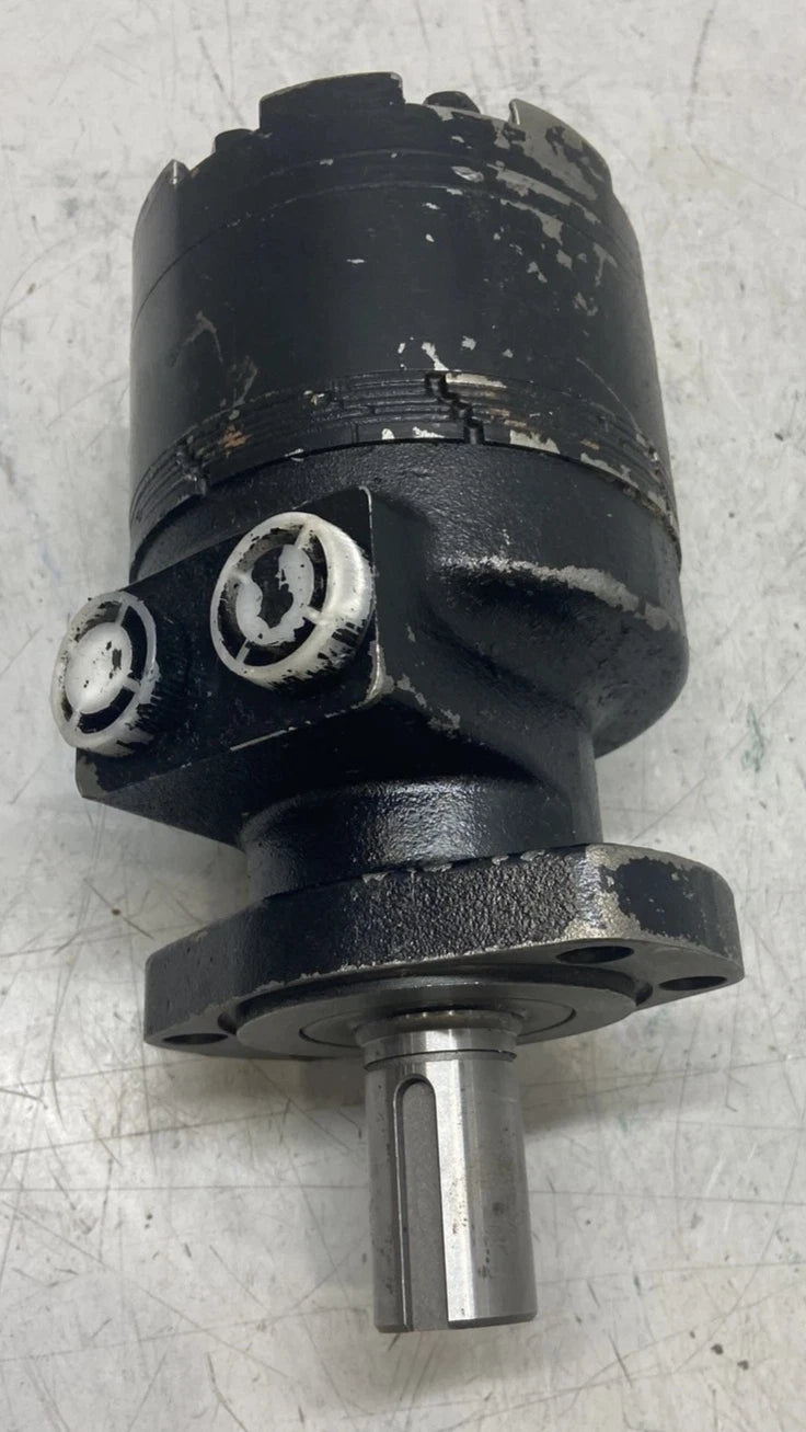 RE013948 White Roller Stator Hydraulic Motor