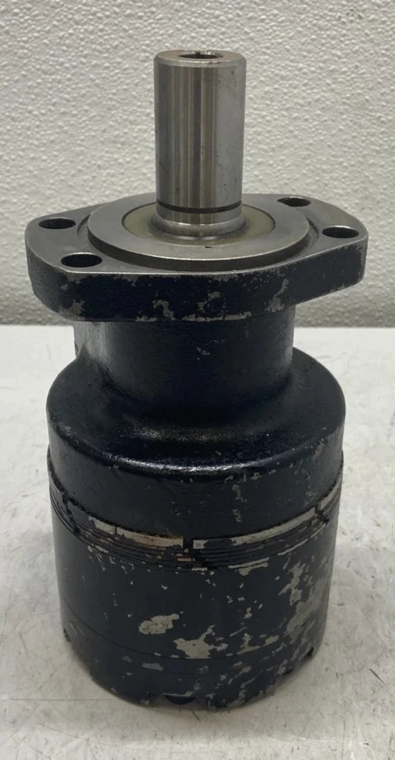 RE013948 White Roller Stator Hydraulic Motor