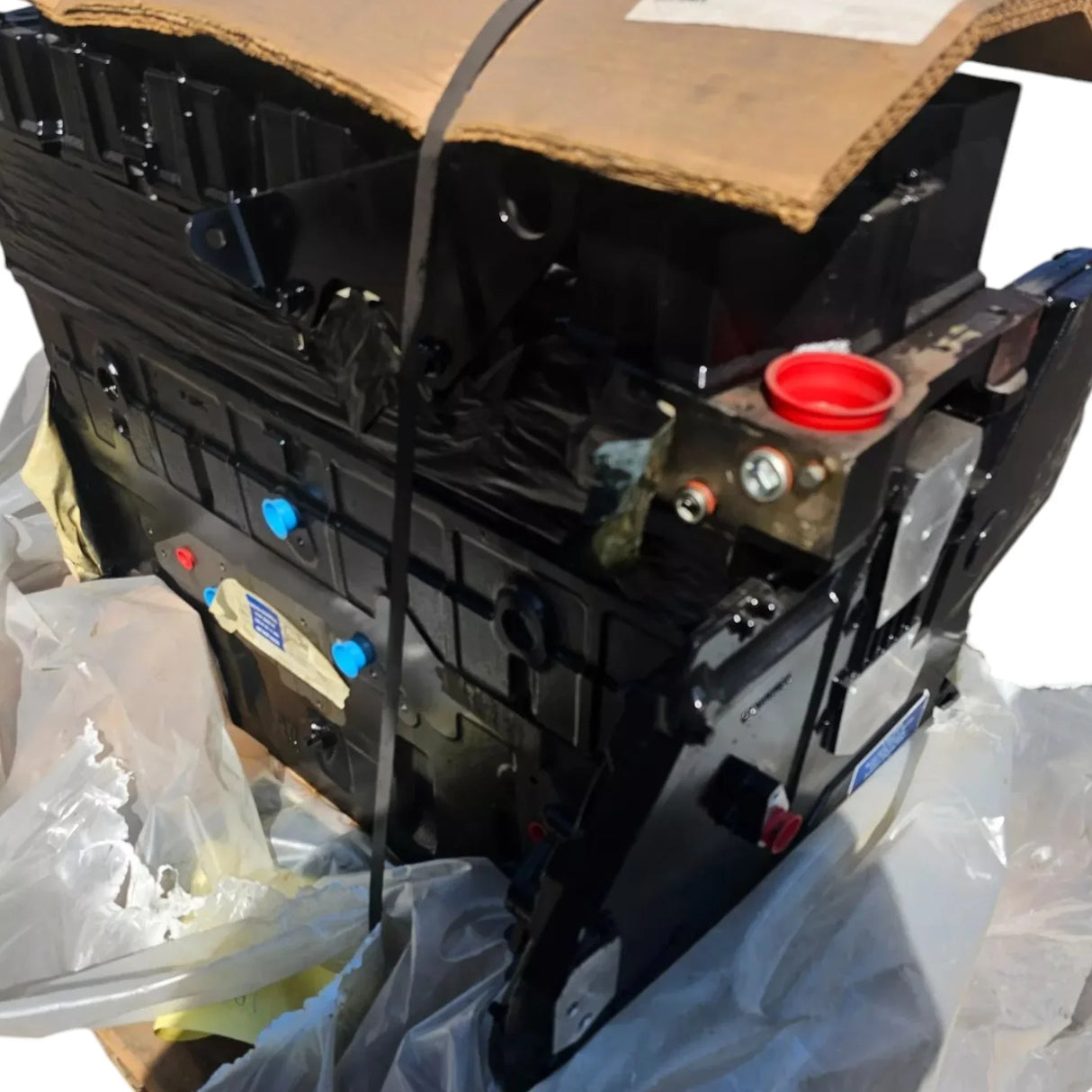 2596925C92 Genuine International Engine Long Block DT466E - Truck To Trailer