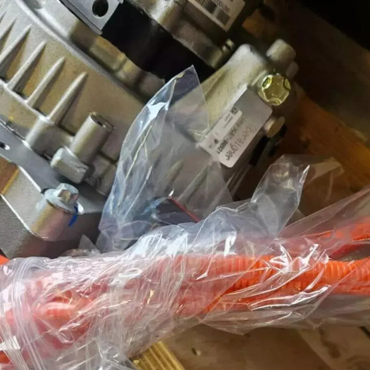 EM-PMI250-T160-245V Genuine Danfoss Electric Motor - Truck To Trailer