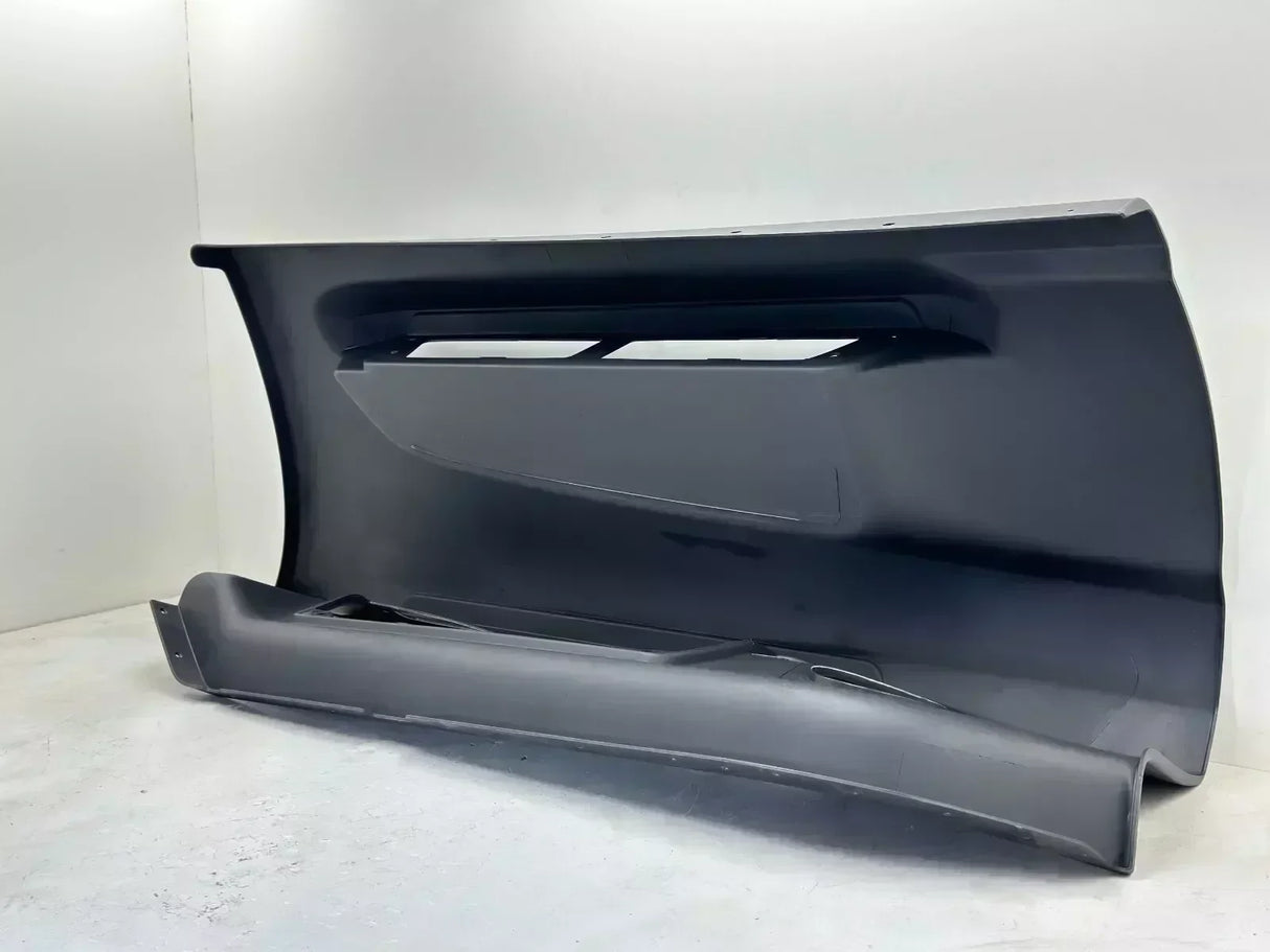 3770949C2 Genuine International Left Side Fairing Panel - Truck To Trailer