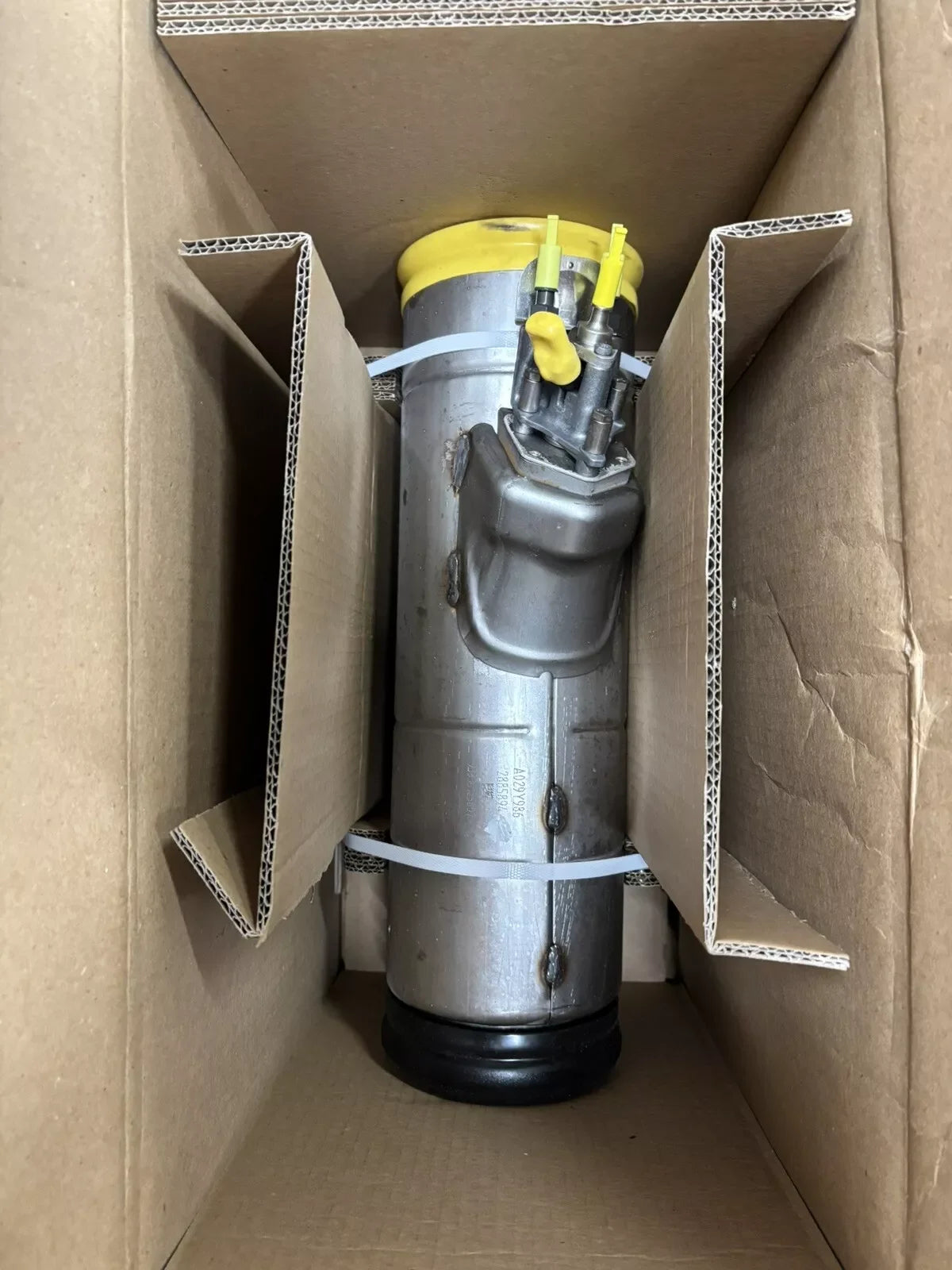 2885894 Genuine Cummins Decomposition Reactor With Doser Injector - Truck To Trailer