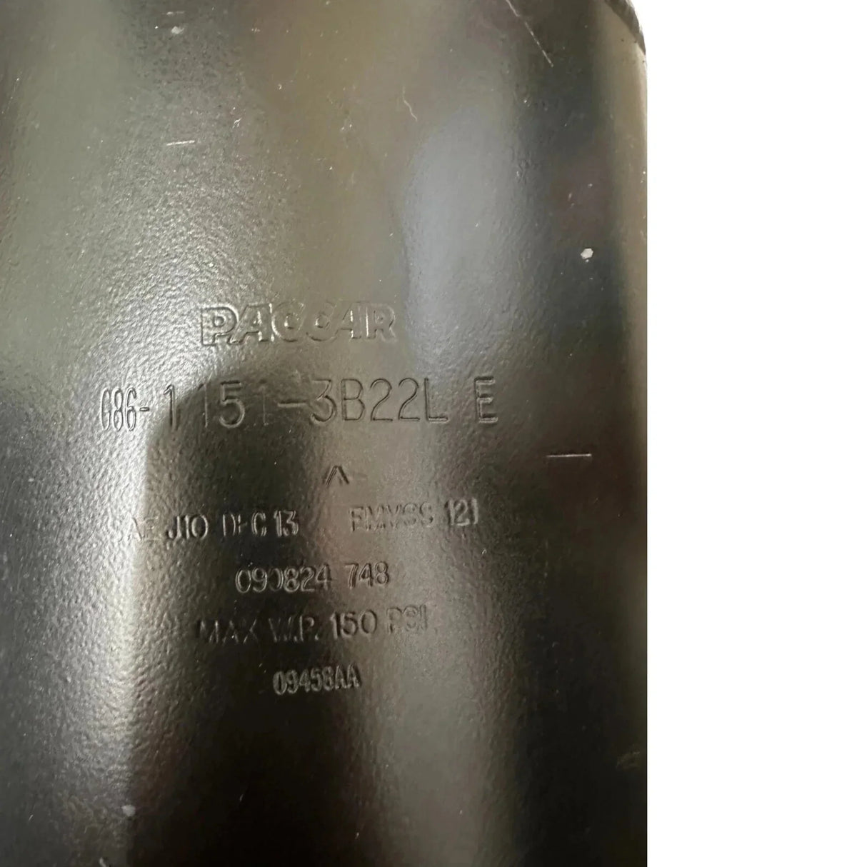 G8611513B22L Genuine Paccar Air Tank - Truck To Trailer