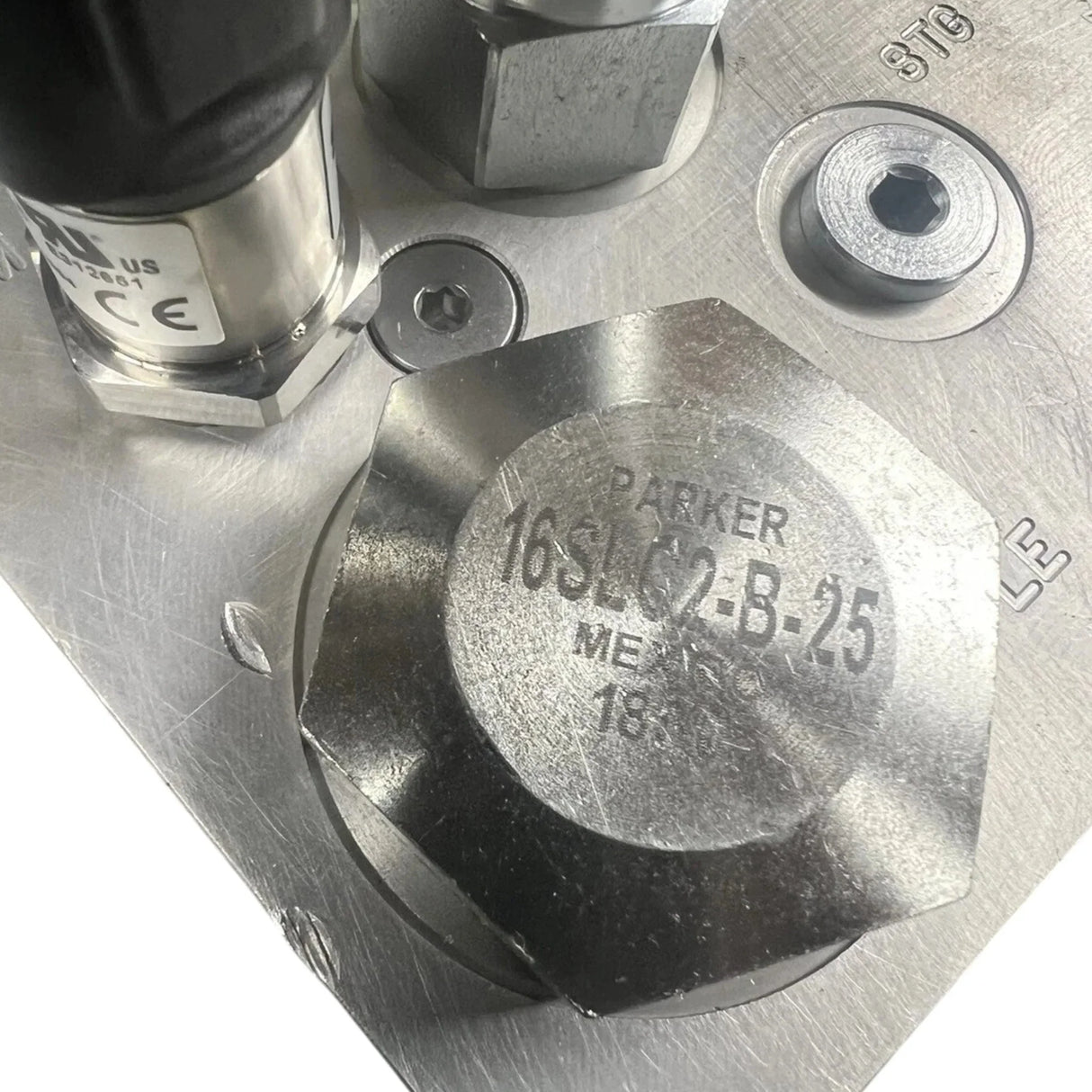 TBB 164857 Genuine Parker Manifold Control HYD HDX ISB - Truck To Trailer