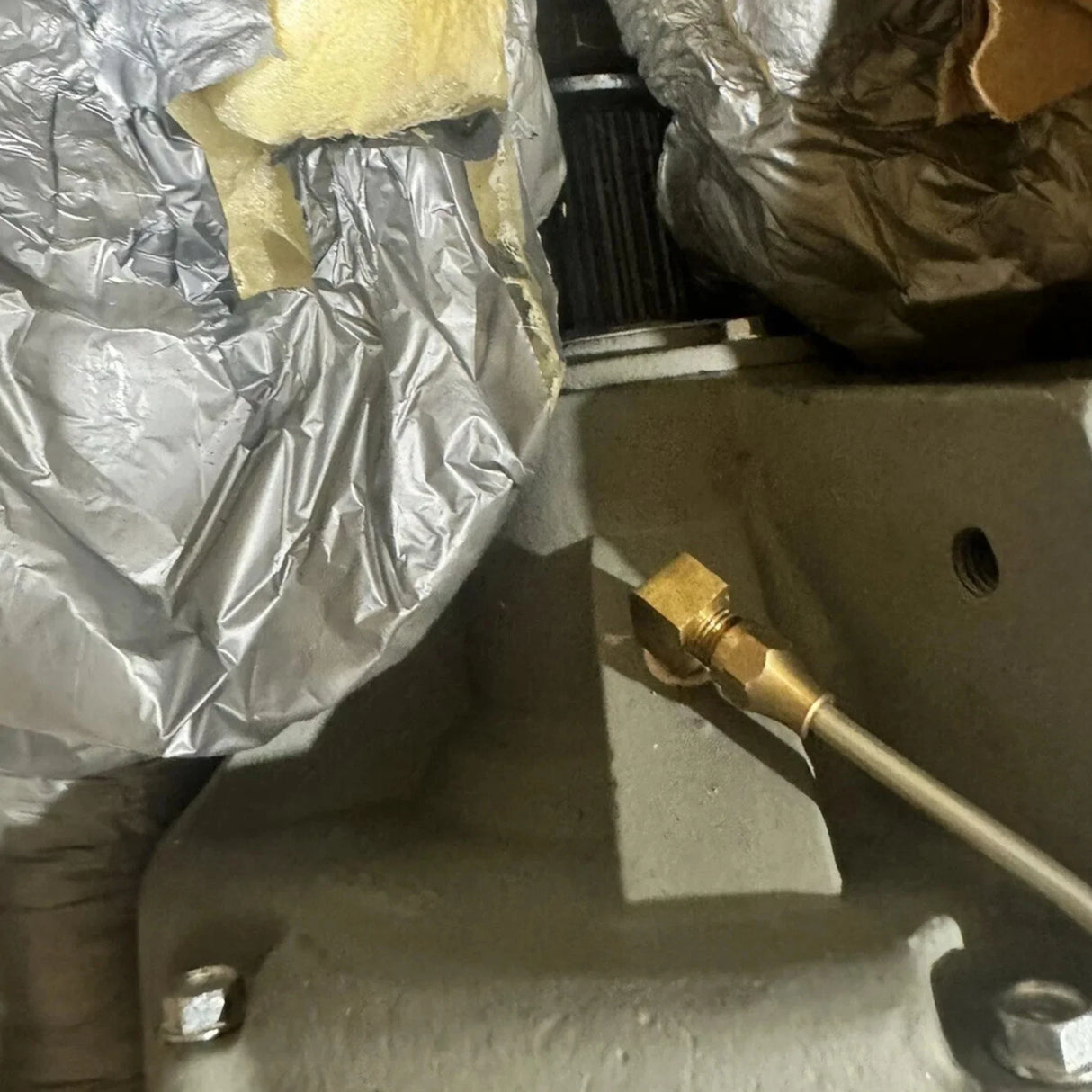 101-50213 Genuine Dixie Alternator 24V 270A - Truck To Trailer