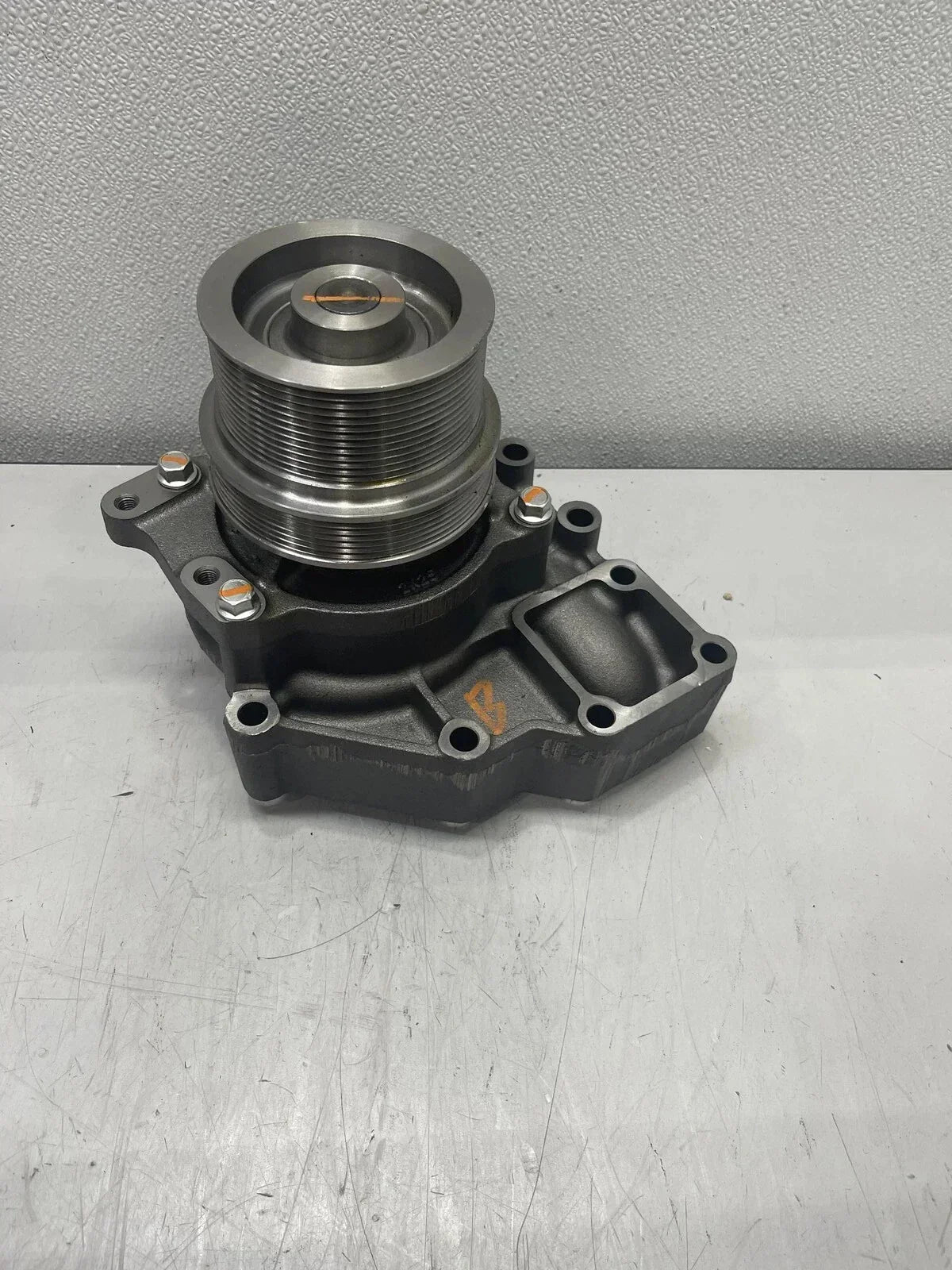 5719774 Genuine Cummins Water Pump - Truck To Trailer