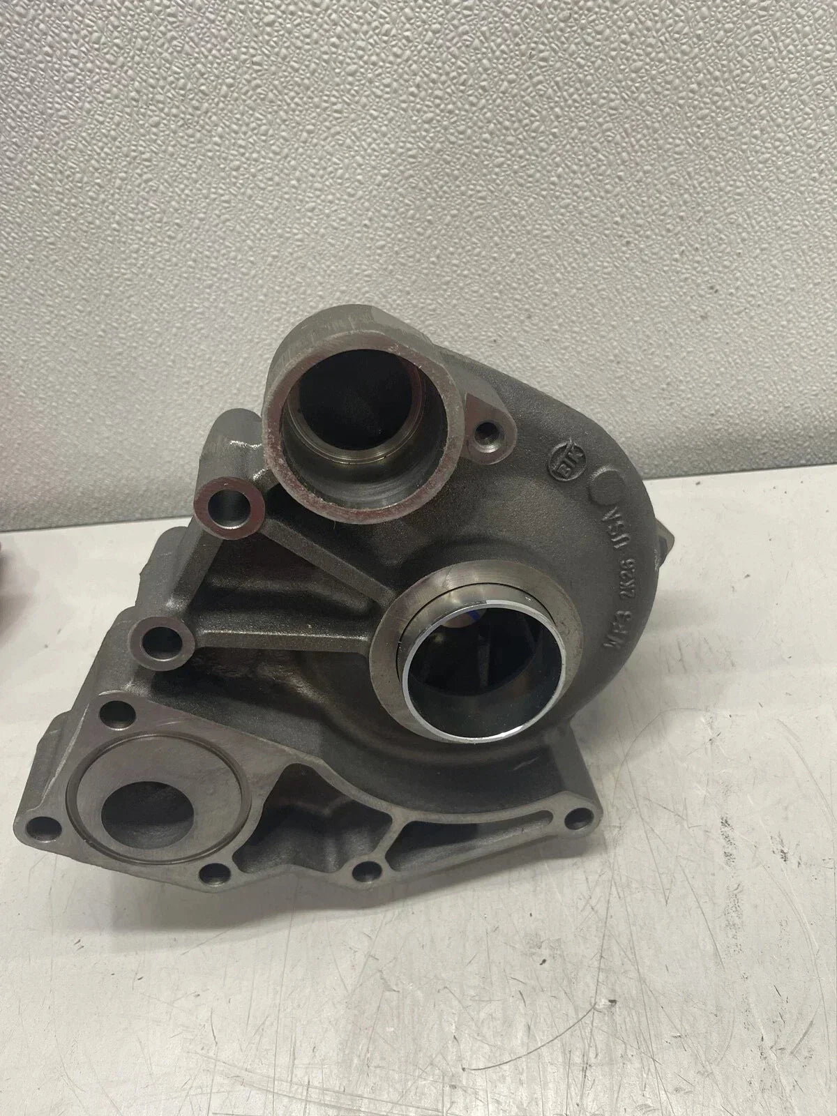 5719774 Genuine Cummins Water Pump - Truck To Trailer