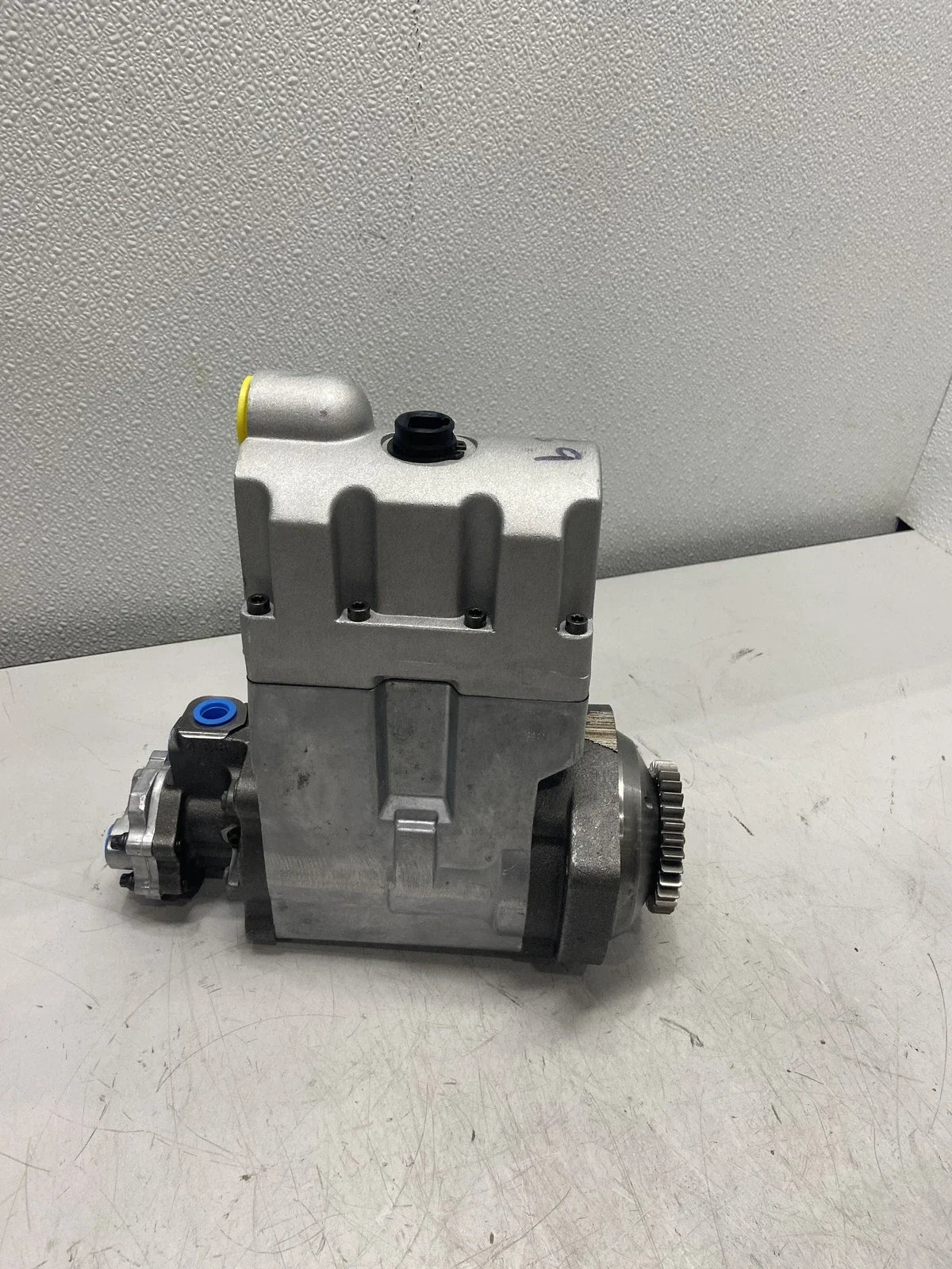 476-8769 Genuine CAT Hydraulic Injector Pump Group - Truck To Trailer