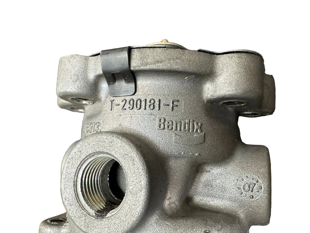 5013136 Genuine Bendix Dual Circuit Foot Brake Air Valve E-6
