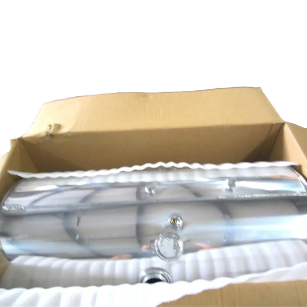 4026514C92 International Fuel Tank - Truck To Trailer