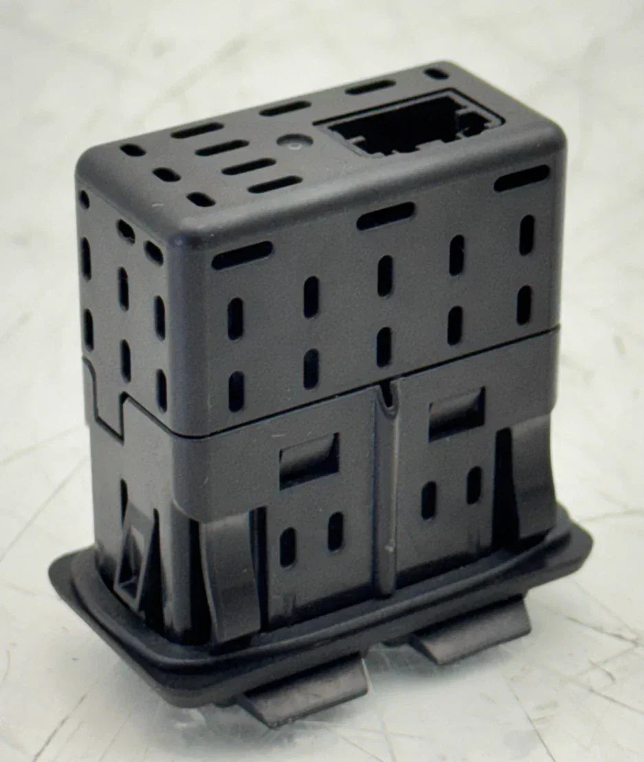 AXE62476 Genuine John Deere Charging Dual Port Module - Truck To Trailer