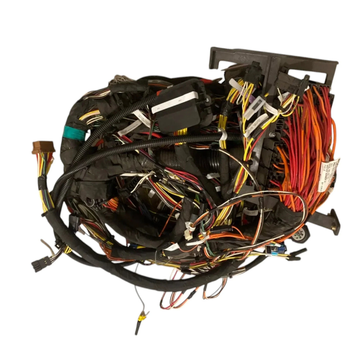 P92-7437-0002 Paccar Main Low Content No Lvd - Truck To Trailer