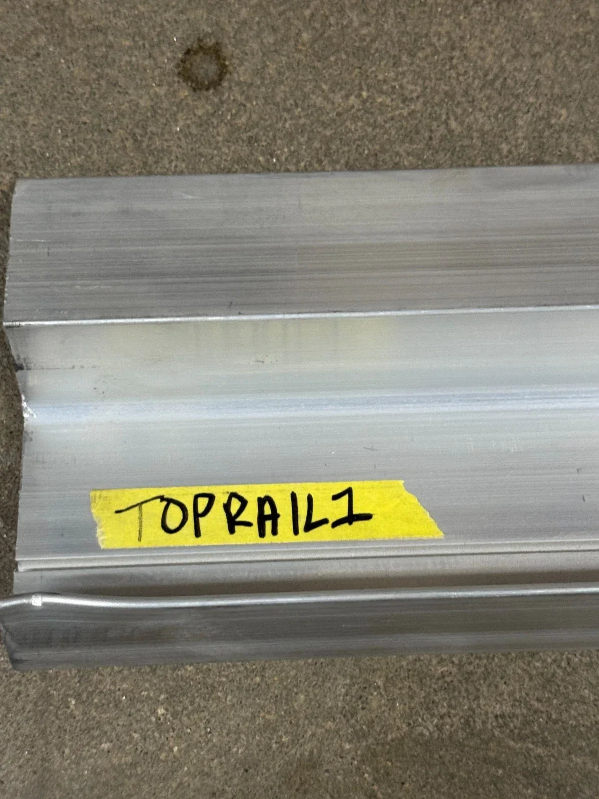 MOR00015904 Unbranded Truck Top Rail S&P 27' 1" - Truck To Trailer