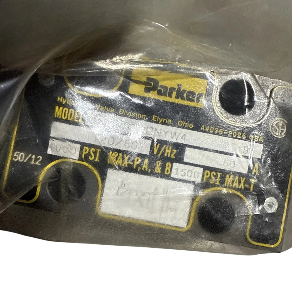 D1VW020BNYW4 Genuine Parker Hydraulic Control Valve - Truck To Trailer