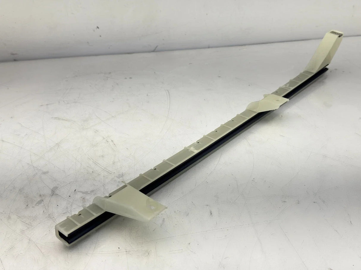 Z18-74114-001 Genuine Freightliner Right Side Glass Run Channel - Truck To Trailer