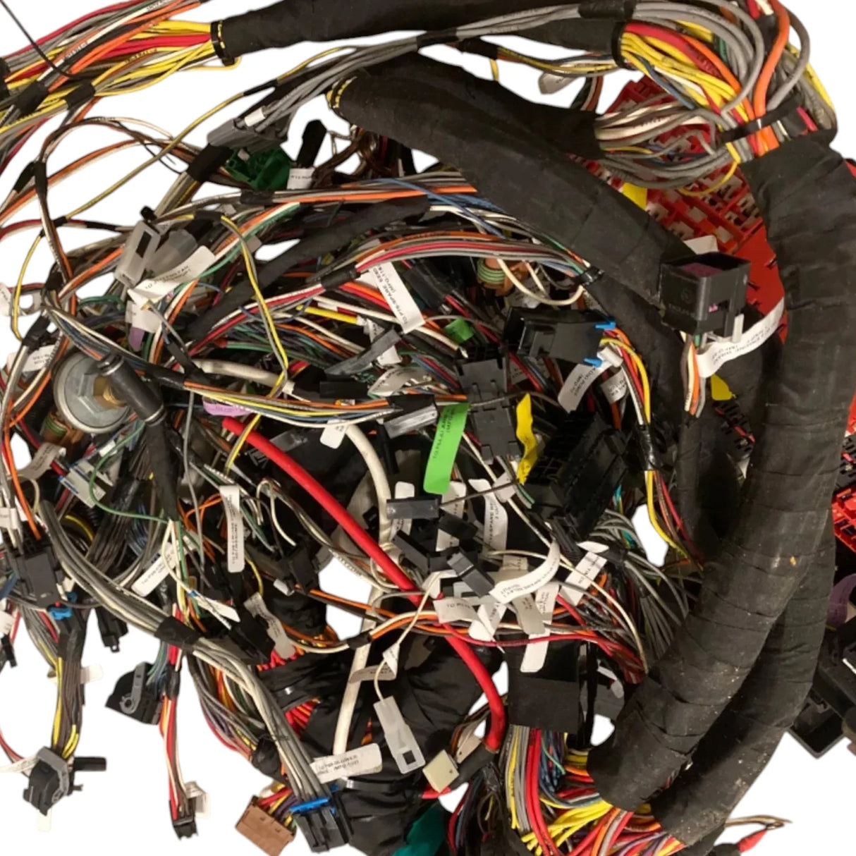 P92-7437-0002 Paccar Main Low Content No Lvd - Truck To Trailer