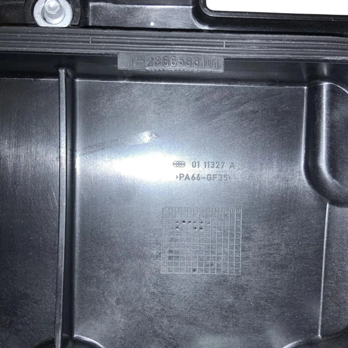 A9260100830 Detroit Diesel Cylinder Head Cover - Truck To Trailer