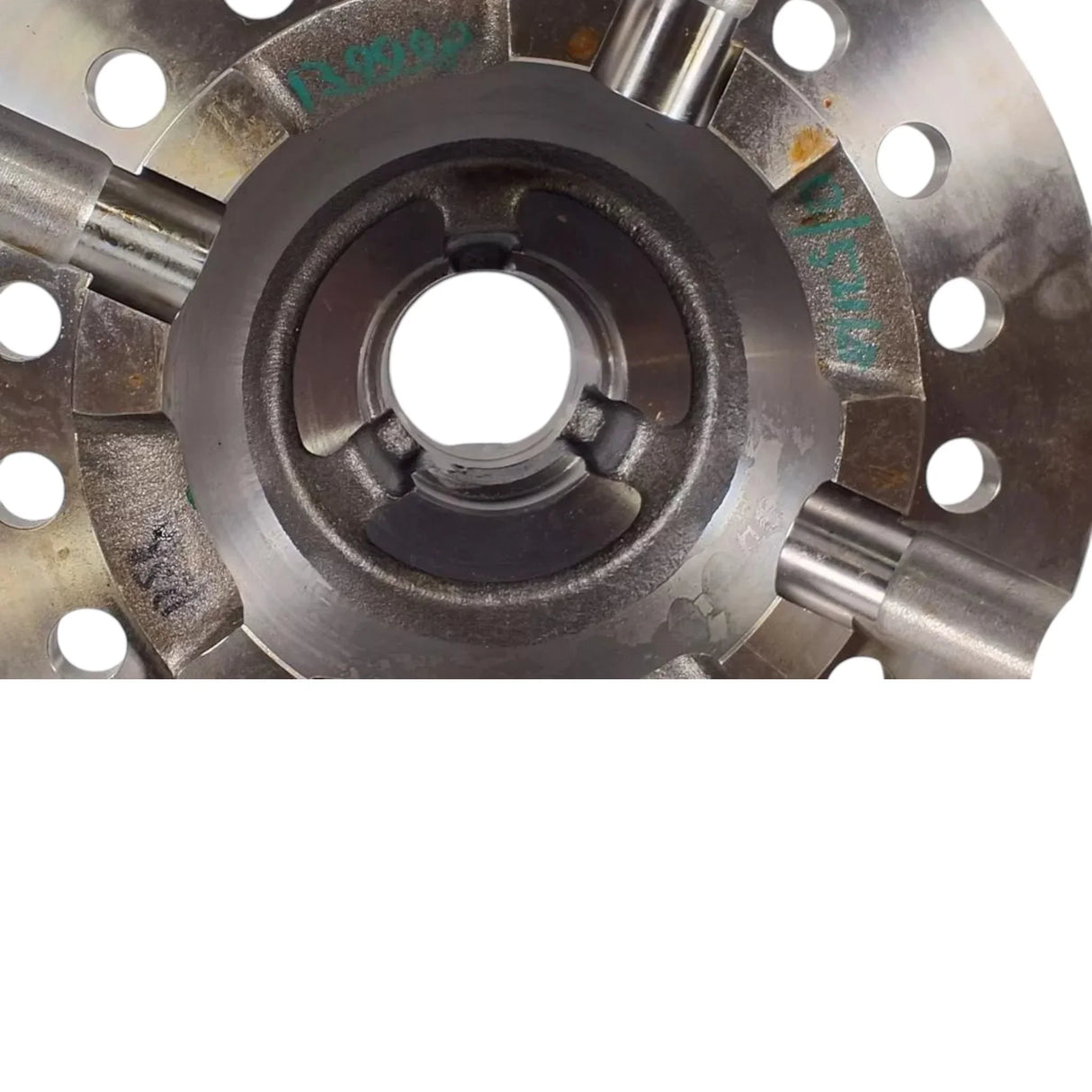 139998 Dana Spicer Differential Hub - Truck To Trailer