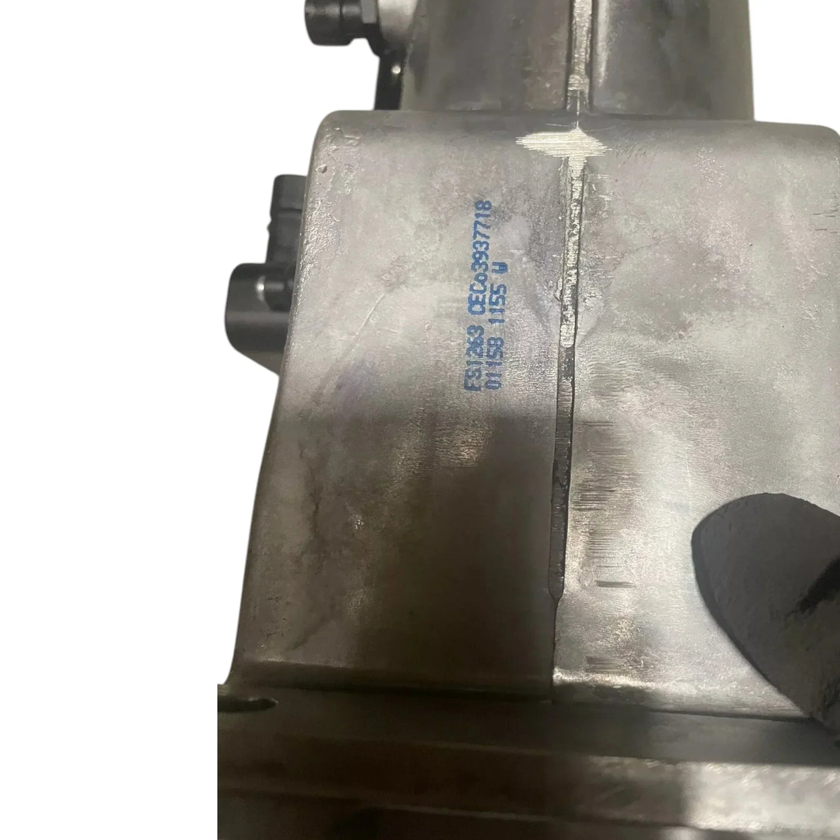 3946194 Genuine Cummins Fuel Filter Housing - Truck To Trailer