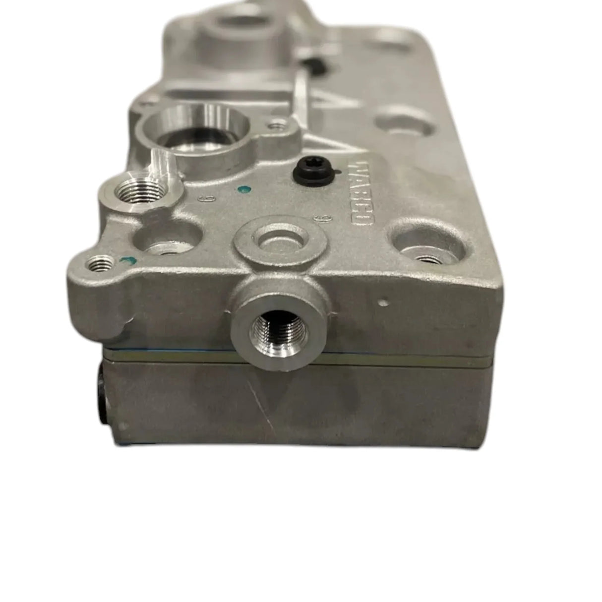 22203109 Genuine Wabco Compressor Cylinder Head - Truck To Trailer