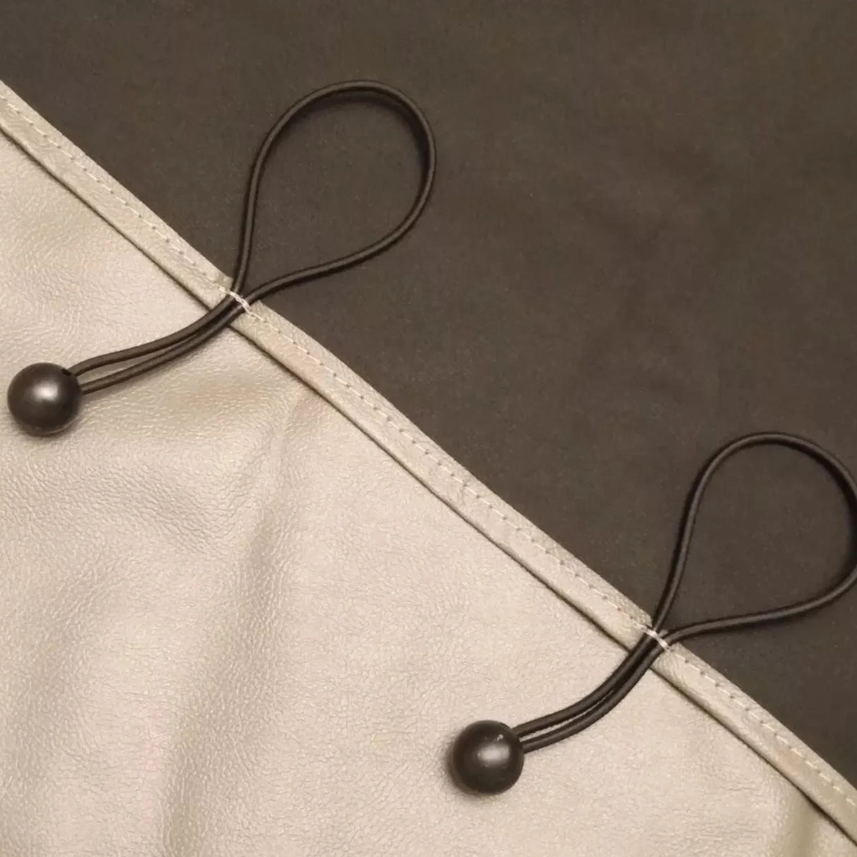 U7310371U720R Genuine Paccar Right Side Cab Curtain Mocha - Truck To Trailer