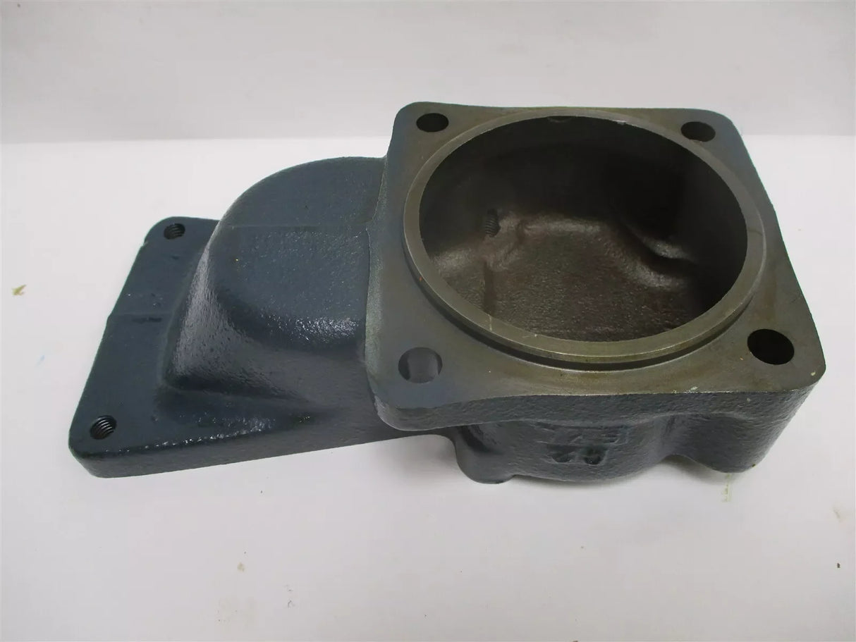36230-82240 Kubota Hydraulic Pump Base - Truck To Trailer