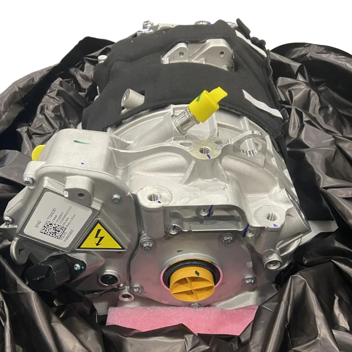 36013013 Genuine Volvo Front Axle Drive - Truck To Trailer