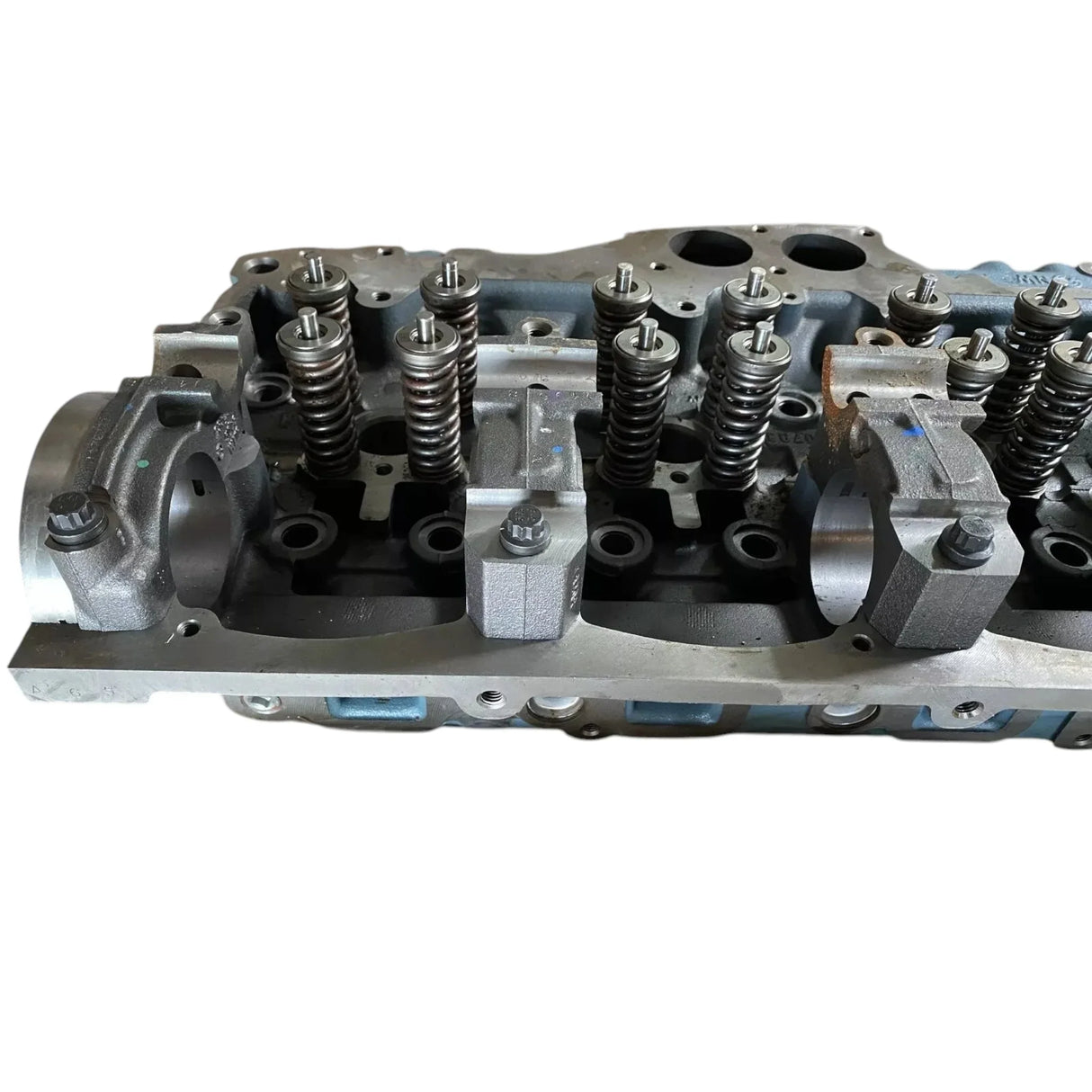 R23525568 Genuine Detroit Diesel Engine Cylinder Head - Truck To Trailer