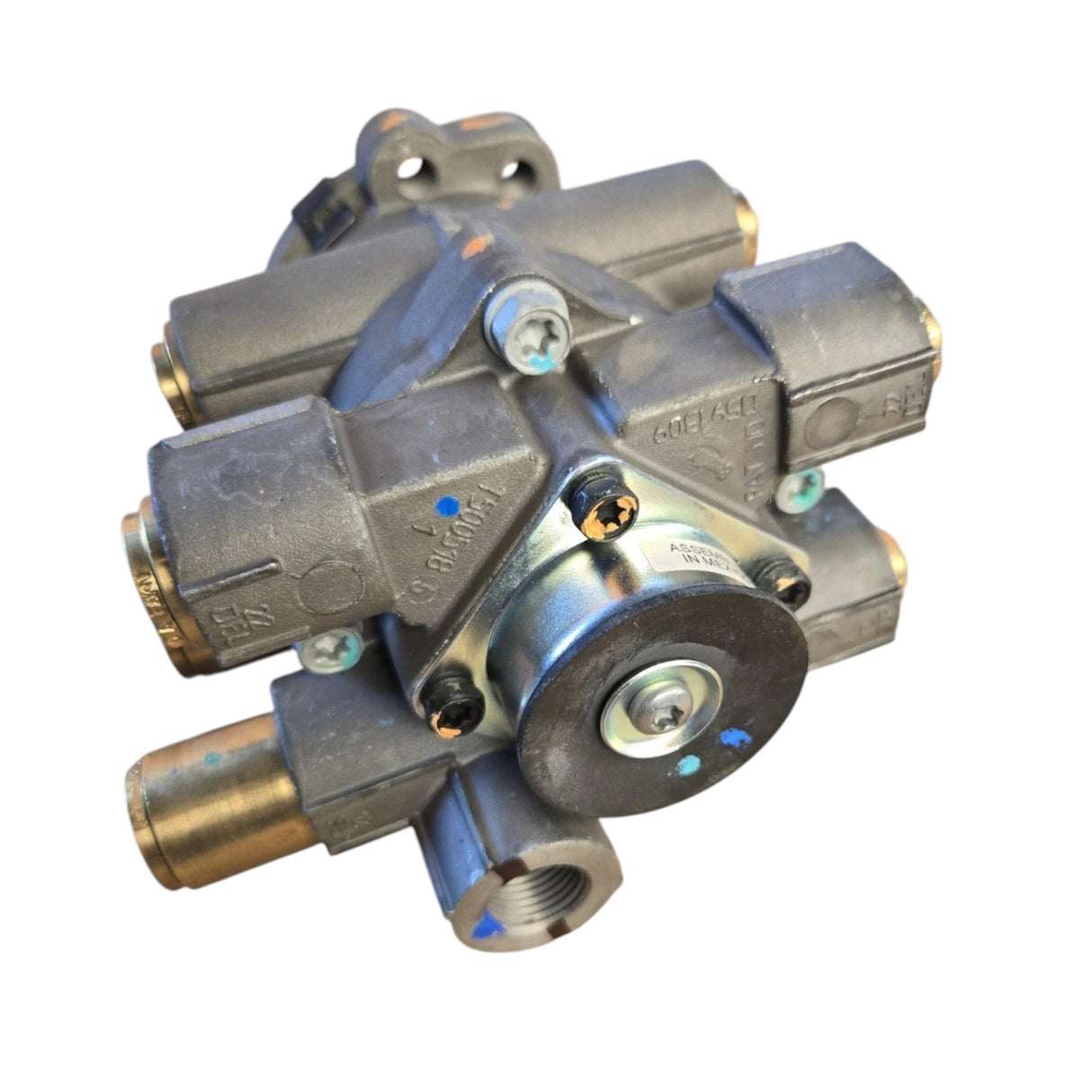 2506077C92 Genuine International Foot Brake Valve