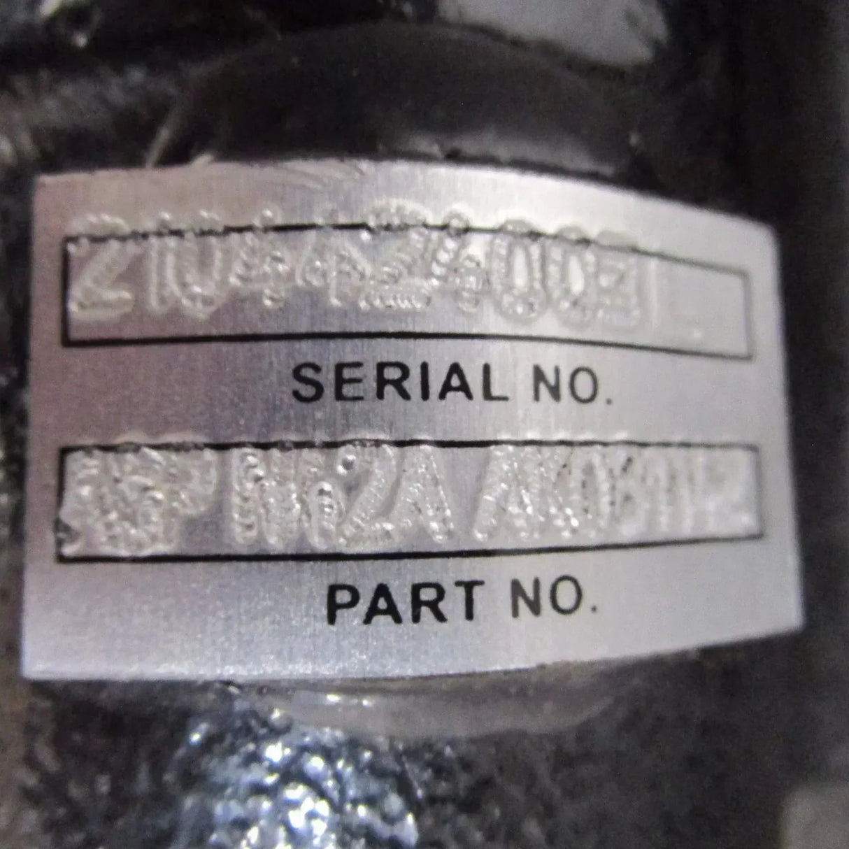 AK081142 Genuine Bendix Right Air Brake Caliper - Truck To Trailer