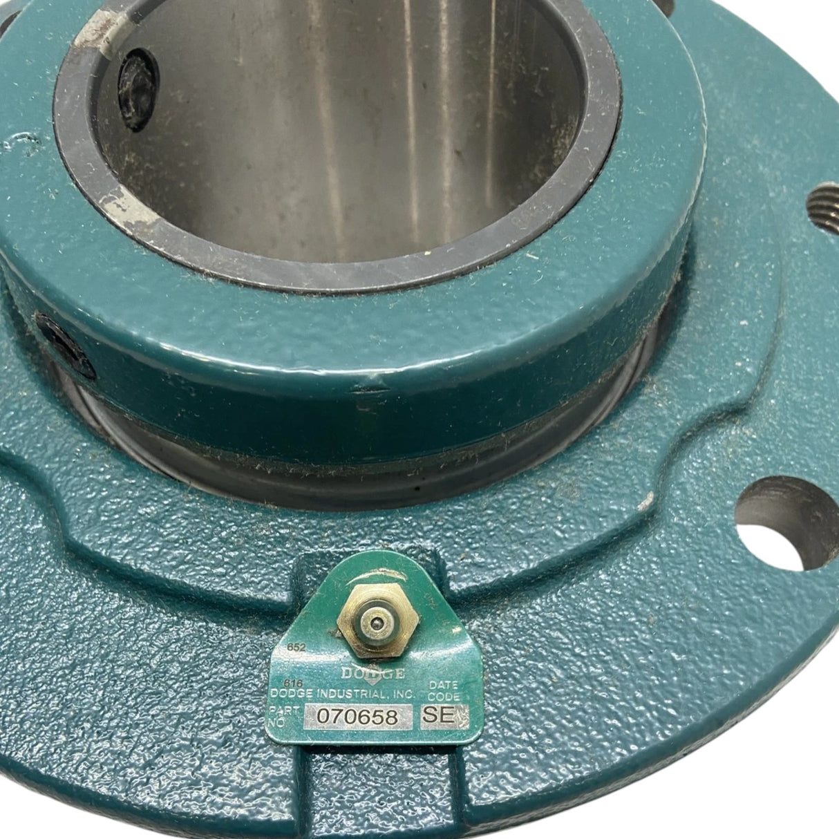 070658 Genuine Dodge Four-Bolt Piloted Roller Bearing Unit