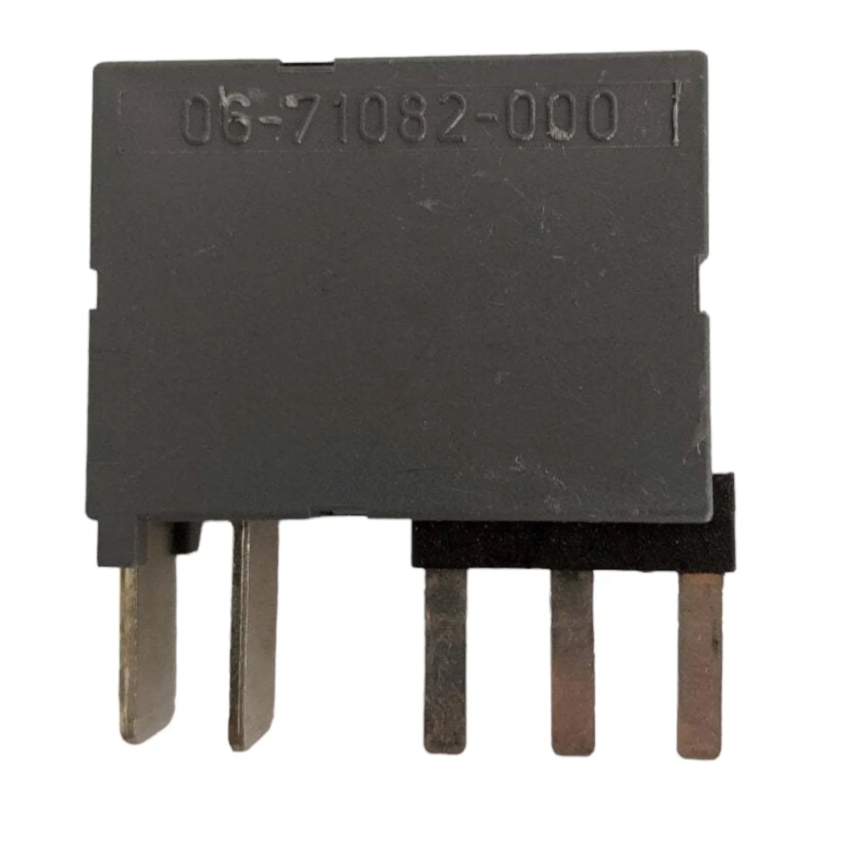 0671082000 Genuine Freightliner Bistable Relay 12V - Truck To Trailer