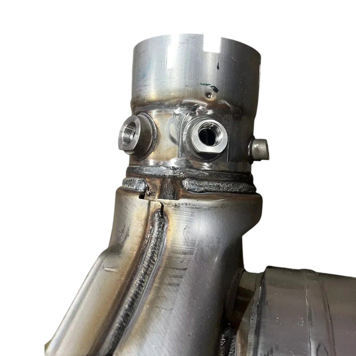 2240853PE Paccar SCR Outlet Module - Truck To Trailer