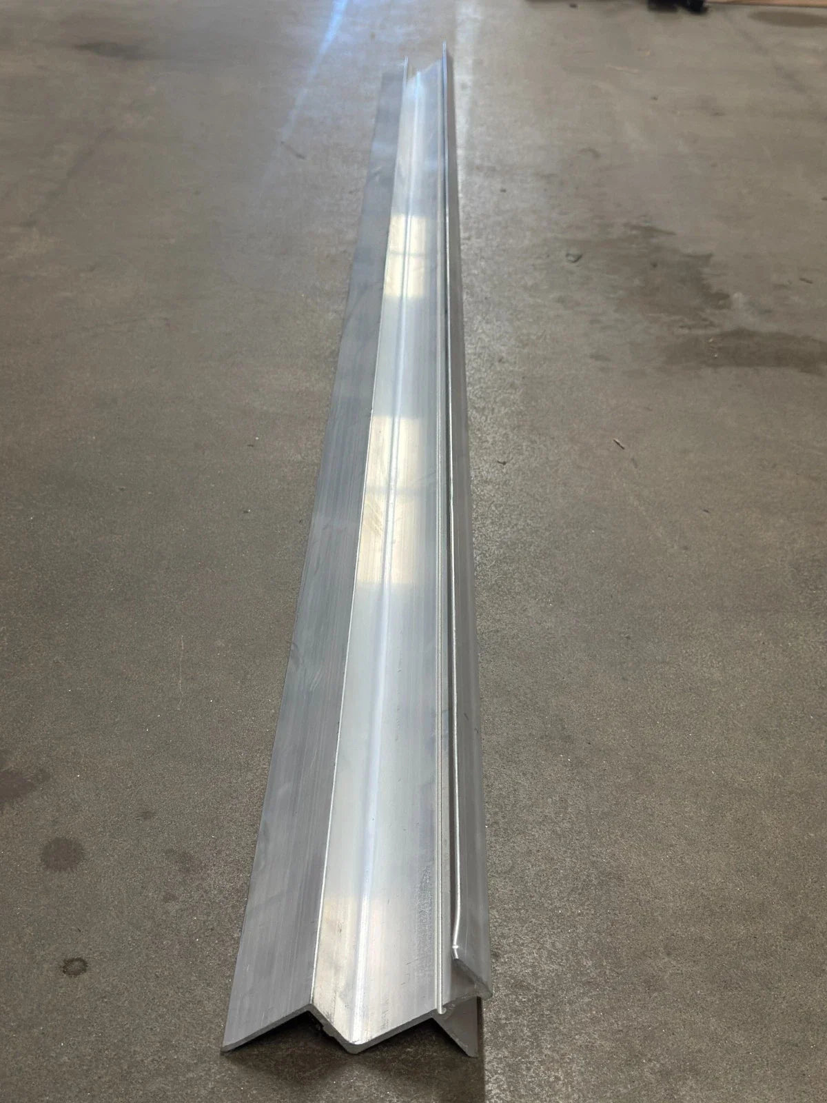 MOR00015904 Unbranded Truck Top Rail S&P 27' 1" - Truck To Trailer