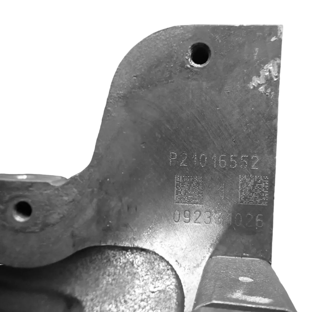 85020890 Genuine Mack Cylinder Head - Truck To Trailer