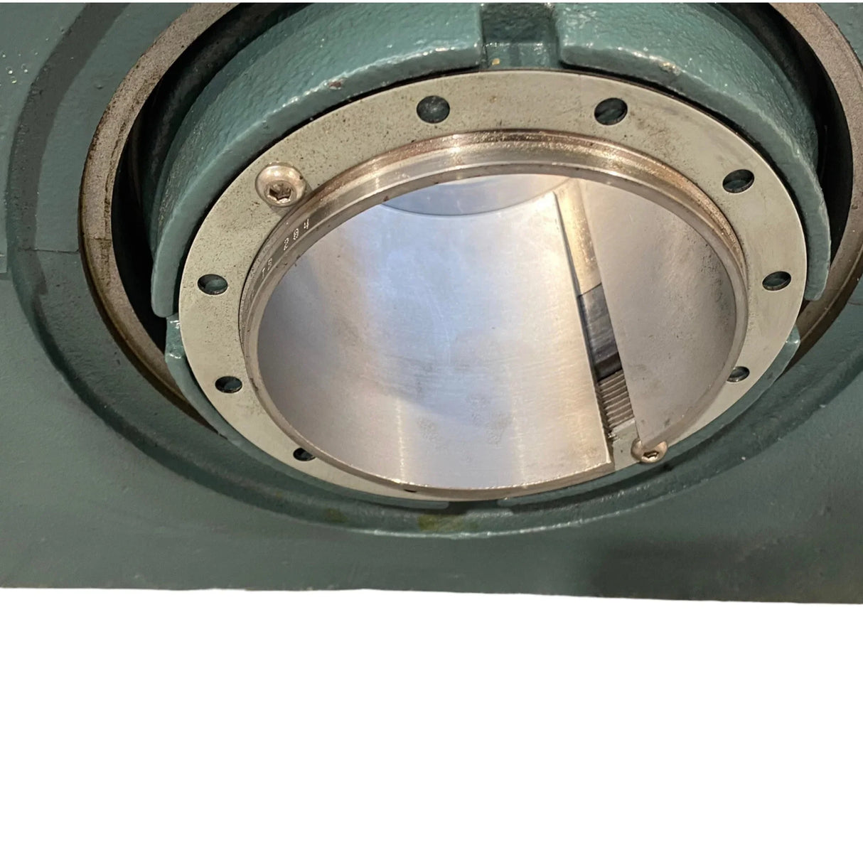 P4B526-ISAF-407R Genuine Dodge Roller Bearing - Truck To Trailer